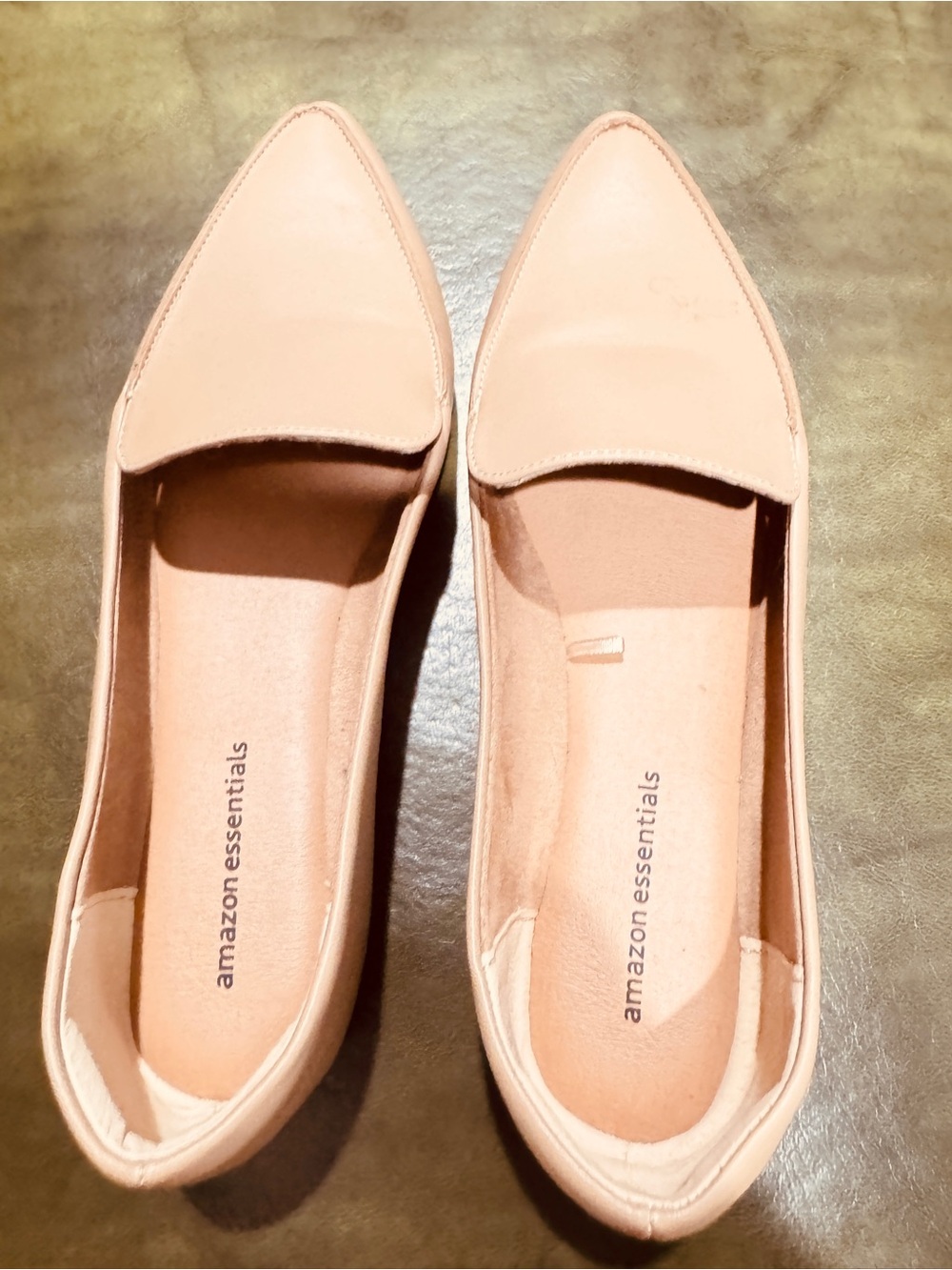 Amazon Essentials Women's Nude Pointed-Toe Flats